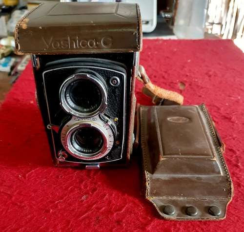 VINTAGE 1958 YASHICA C - CAMERA
