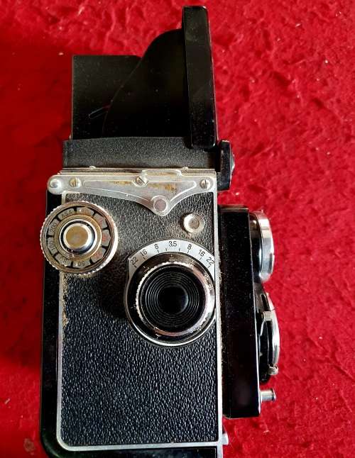 VINTAGE 1958 YASHICA C - CAMERA