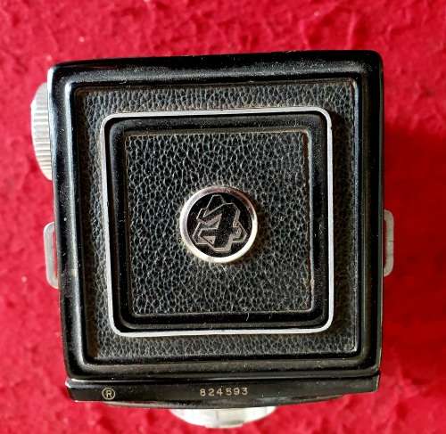 VINTAGE 1958 YASHICA C - CAMERA