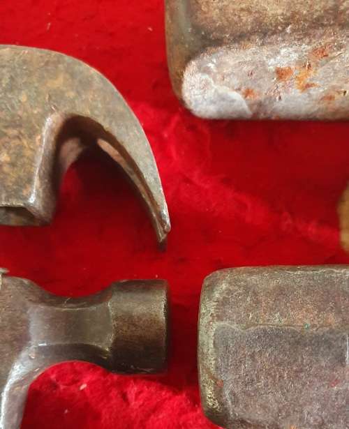 8 X ANTIQUE TO VINTAGE HAMMER COLLECTION. INCL. HUGE FORGING HAMMERS !! ONE BID FOR ALL.