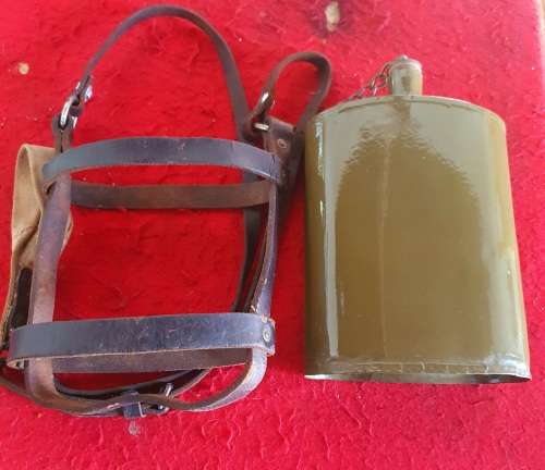 WW2 BRITISH MKVII ENAMEL WATER BOTTLE . ORIG. CORK . LEATHER STRAPS.