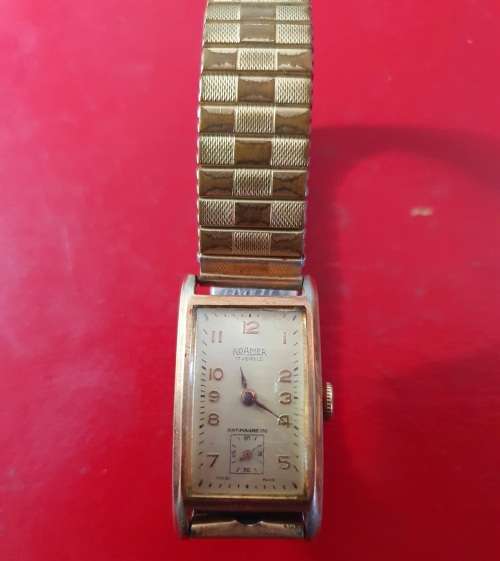 ANTIQUE ROAMER 17 JEWELS ANTIMAGNETIC LADIES WATCH .