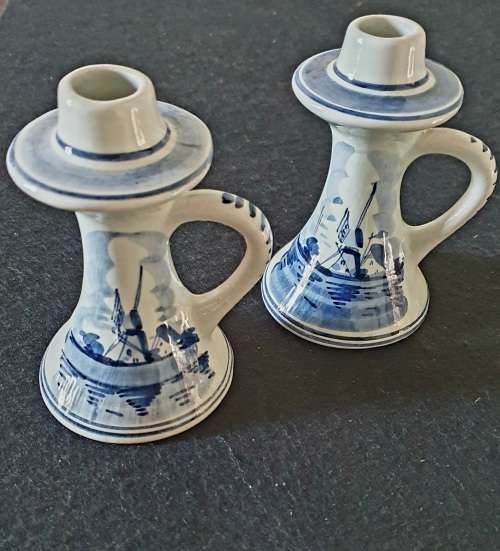 2 X VINTAGE HAND PAINTED DELFT CANDLE HOLDERS. 12CM HIGH.