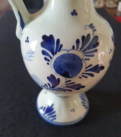 VINTAGE BIG HAND PAINTED DELFT WATER / WINE PITCHER . STUNNING DETAIL. 21 CM HIGH.