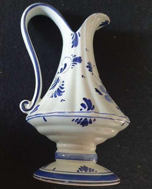 VINTAGE HAND PAINTED DELFT WATER / WINE PITCHER . STUNNING DETAIL. 20 CM HIGH.