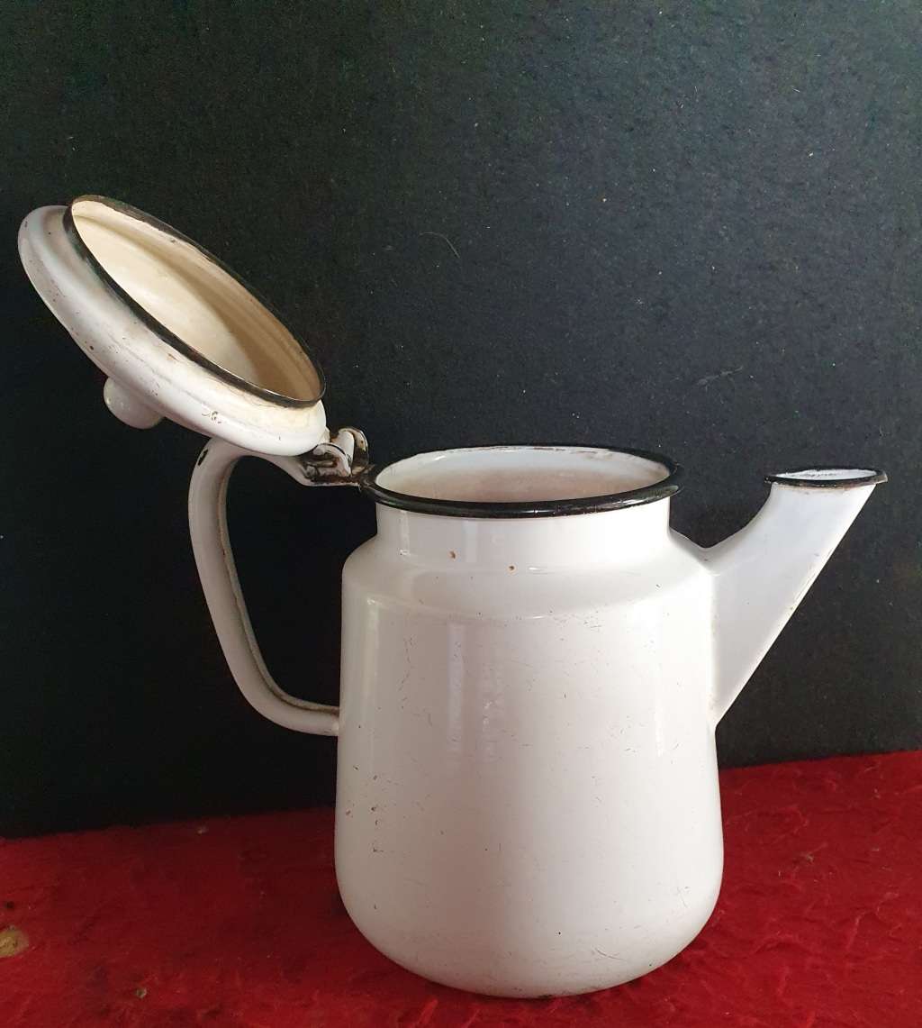 90 MORE ITEMS ON SAME AUCTION ! ANTIQUE BIG HINGED LID ENAMEL COFFEE POT.