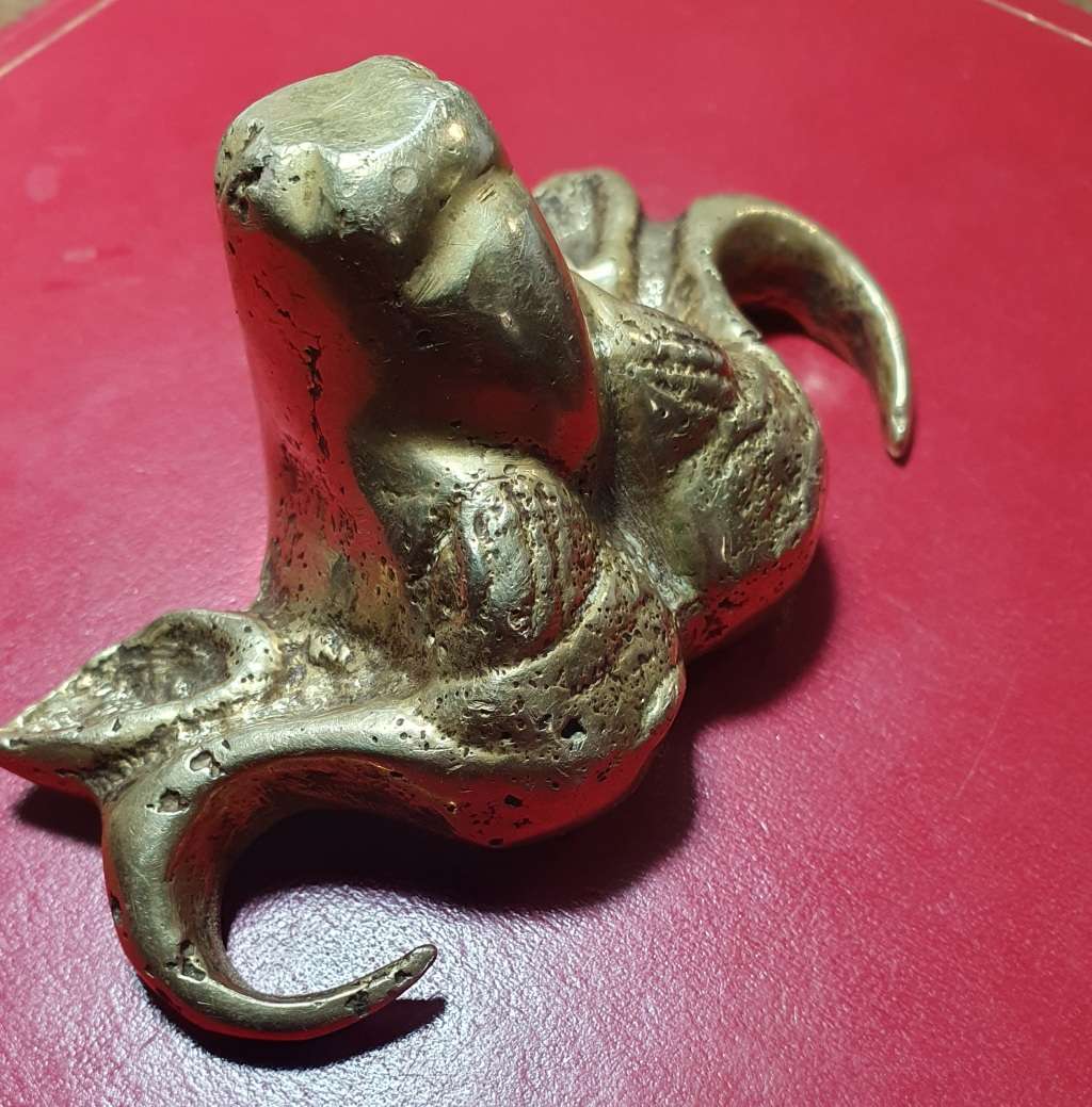 HUGE 32 BATTALION BUFFALO . SOLID BRASS. MADE FROM R1. / 7.62MM SHELLS.