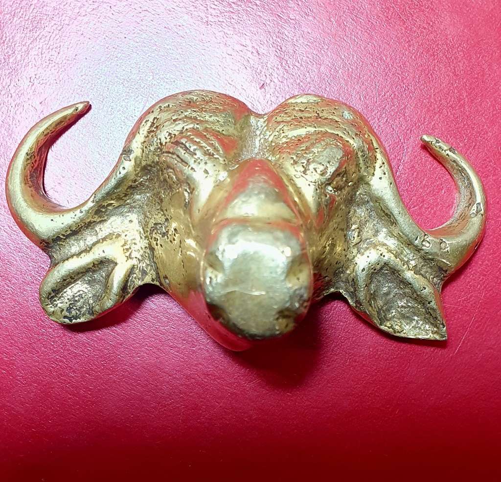 HUGE 32 BATTALION BUFFALO . SOLID BRASS. MADE FROM R1. / 7.62MM SHELLS.