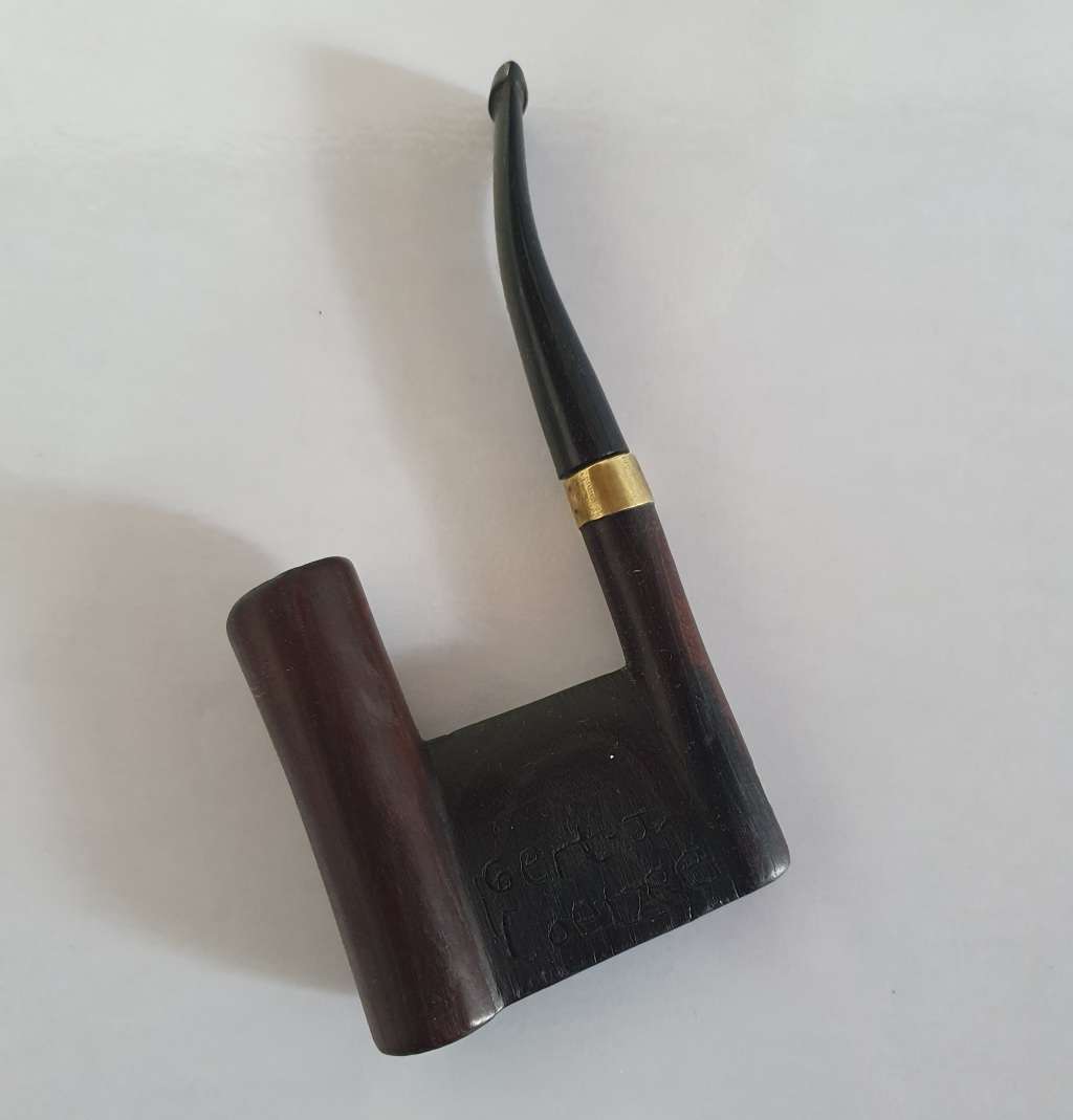 ANGLO BOER WAR. POW SMOKING PIPE. BERMUDA. GERT COEZEE.