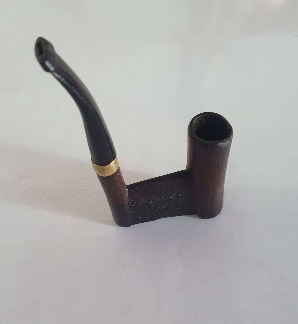 ANGLO BOER WAR. POW SMOKING PIPE. BERMUDA. GERT COEZEE.