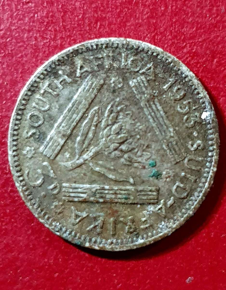1953  3 Pence - Elizabeth II 1st portrait. Silver (.500)