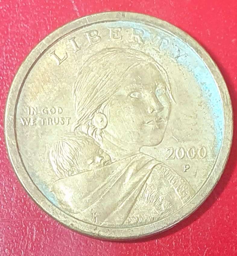 SCARCE ONE USD - 2000 P SACAGAWEA COIN ( A )