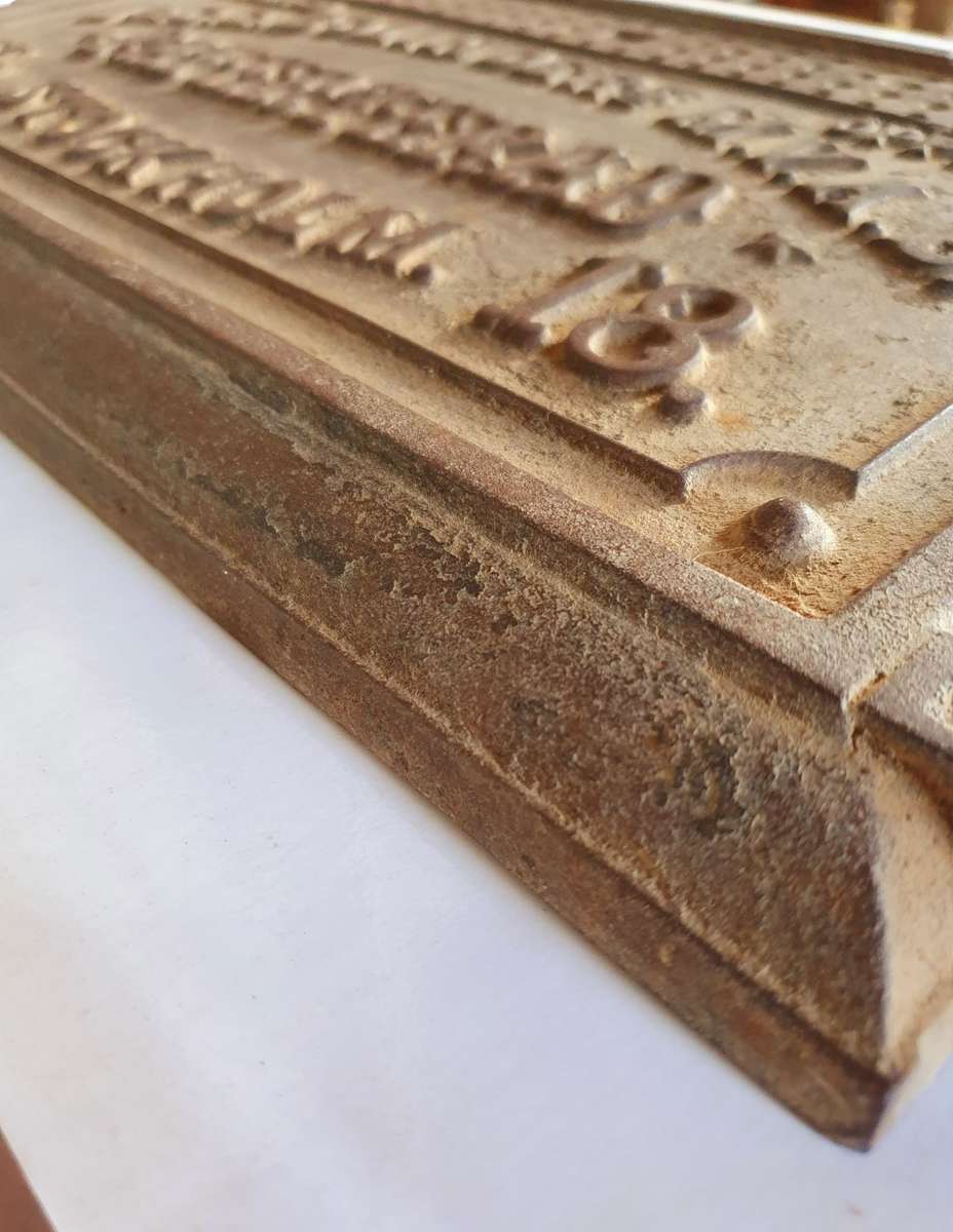 1870s HUGE BOLINDERS COAL STOVE DOOR. SOLID CAST IRON. SCARCE FIND !!