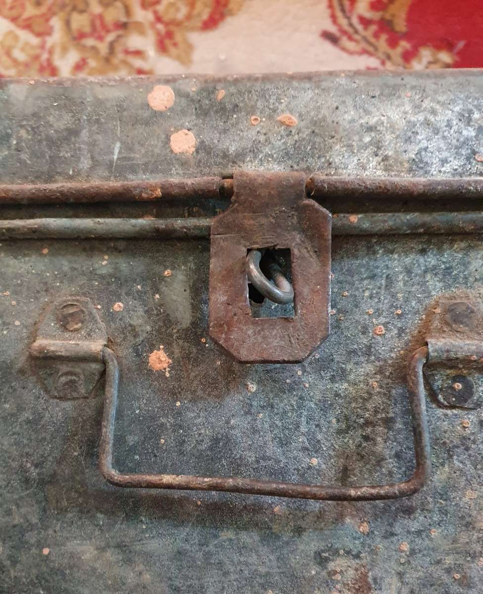 ANTIQUE METAL SUITCASE . STUNNING FIND !!