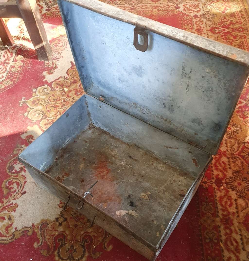 ANTIQUE METAL SUITCASE . STUNNING FIND !!