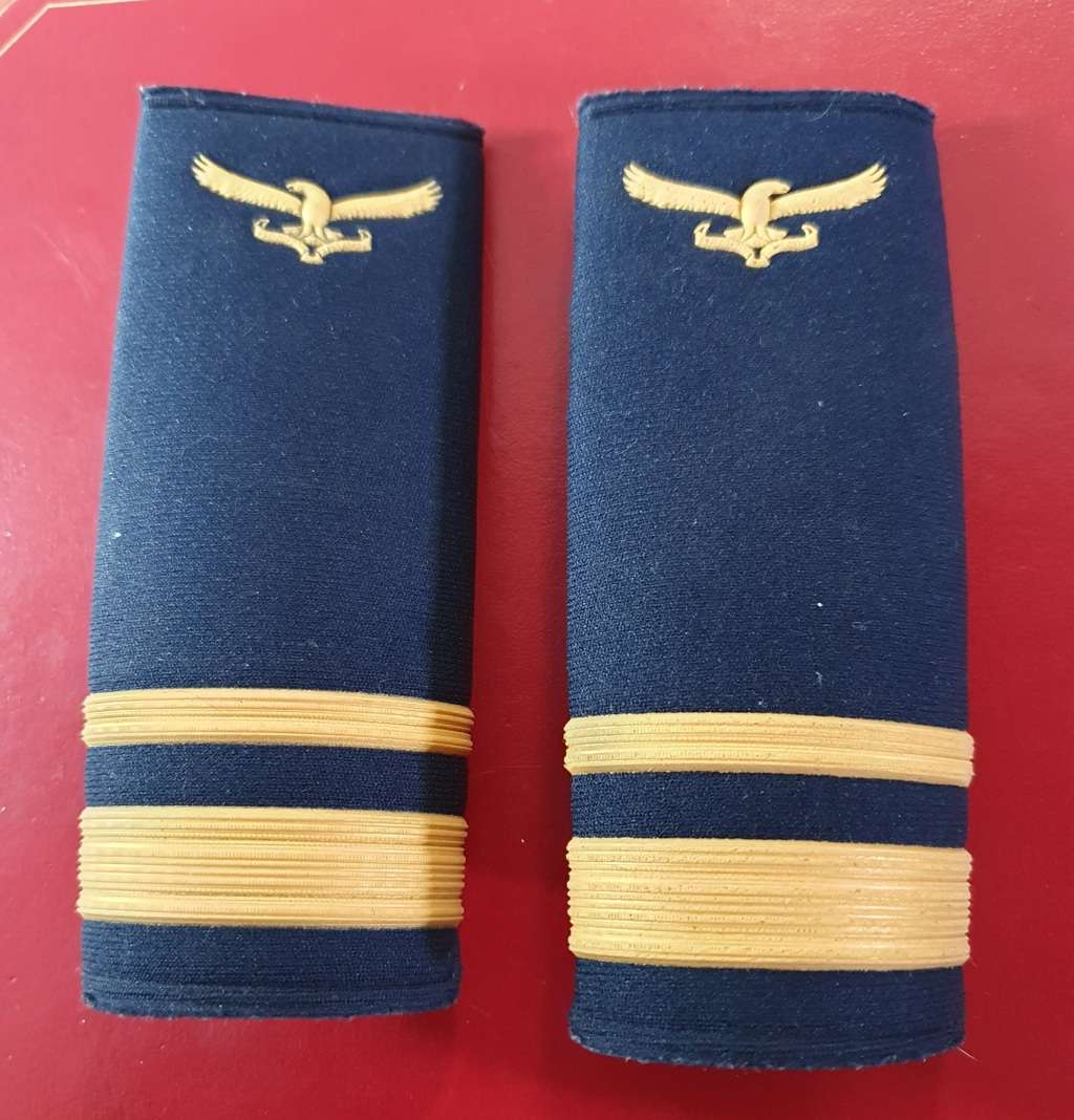 2 X SAAF MAJOR SLIP ONS.