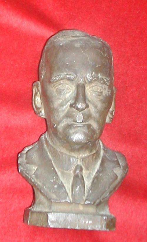 BRONZED STATUETTE OF TOTIUS BY WELL KNOW SCULPTURE COERT L. STEYNBERG. 1945. VERY RARE.