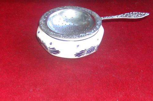 DELFT TEA RESTRAINER(SILVER FINISH) WITH HOLDER. RARE!!