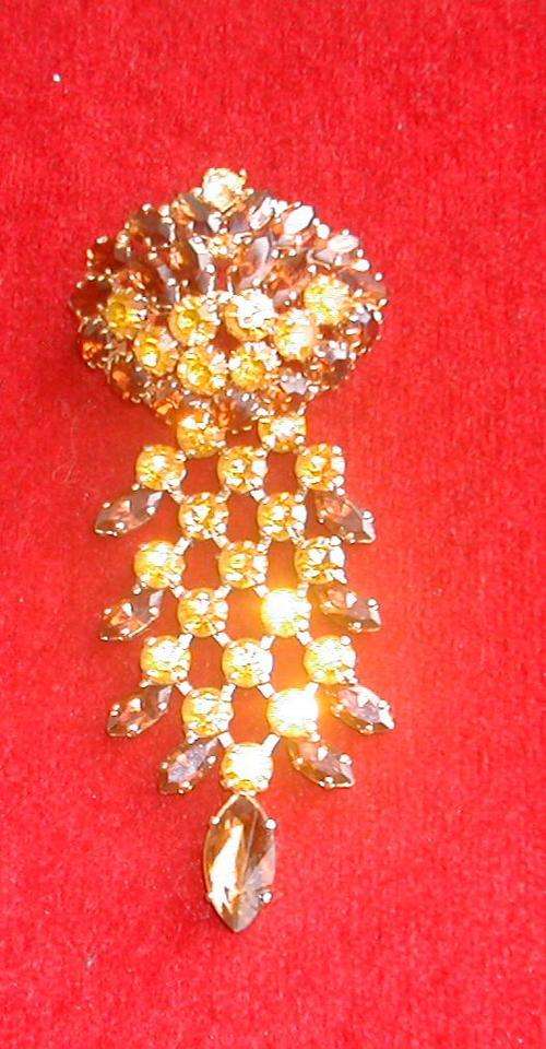 VINTAGE BROOCH WITH CRYSTALS. 1930/35 STUNNING PIECE!!