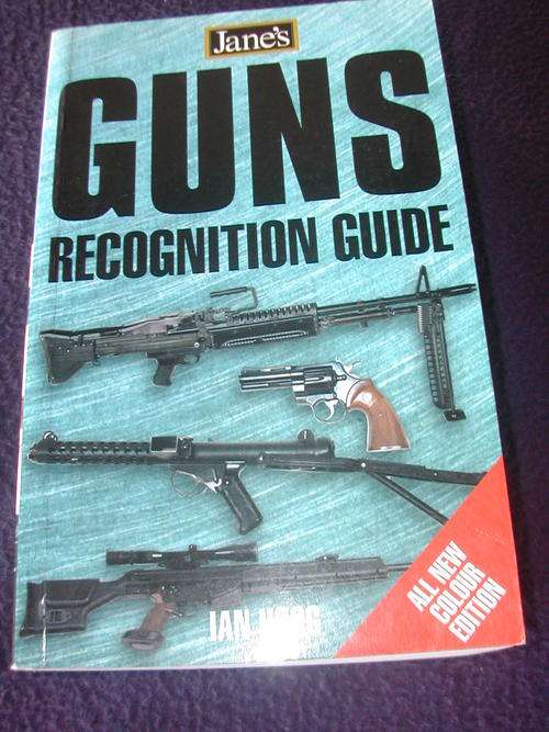JANES COMPLETE GUNS RECOGNITION GUIDE. FULL COLOUR SPES.EDITION.