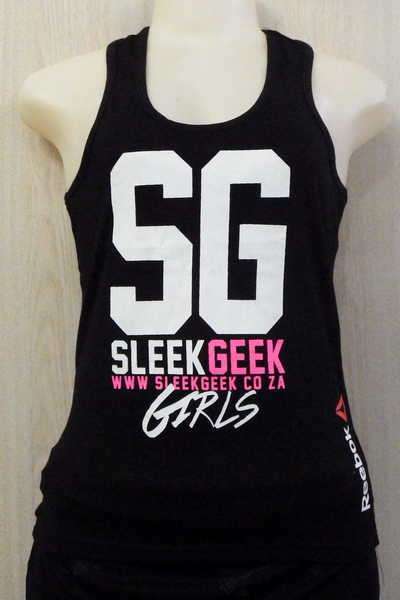 New Reebok Girls shirt - Size : Small (Still has tag on)