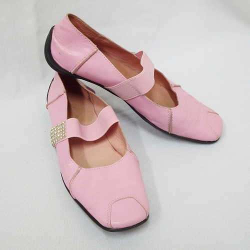 Nicci Boutique leather flat shoes - Size : 6