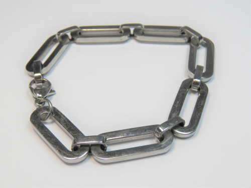 Stainless steel costume bracelet