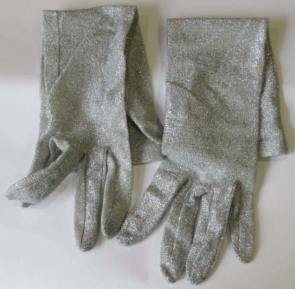 Vintage silver colour gloves