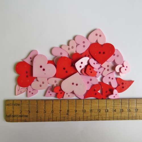 30 + pink and red heart shaped buttons - Different sizes