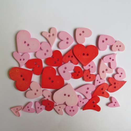30 + pink and red heart shaped buttons - Different sizes