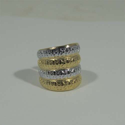Lot of 4 costume jewellery rings