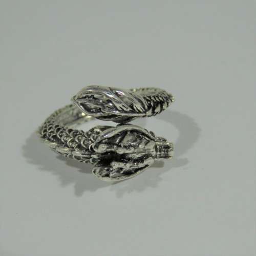 Lot of 5 costume jewellery rings