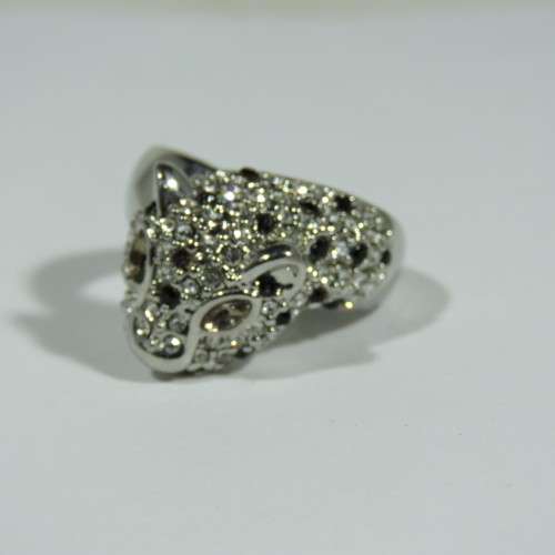 Lot of 5 costume jewellery rings