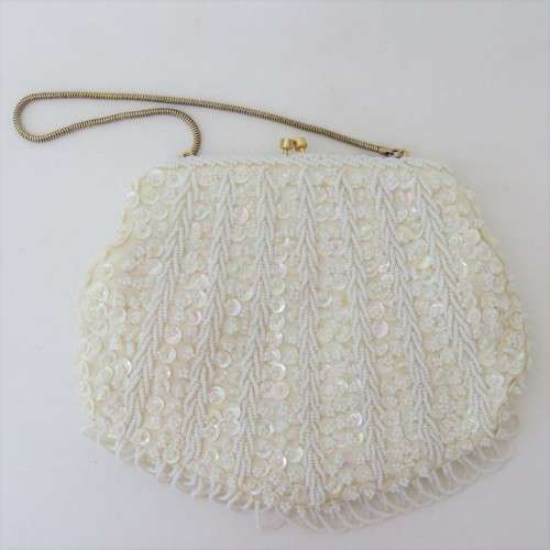 Vintage 1960's evening purse with bead work