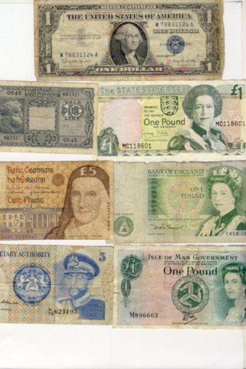 Lot of 8 banknotes as per scan - you bid per note to take all