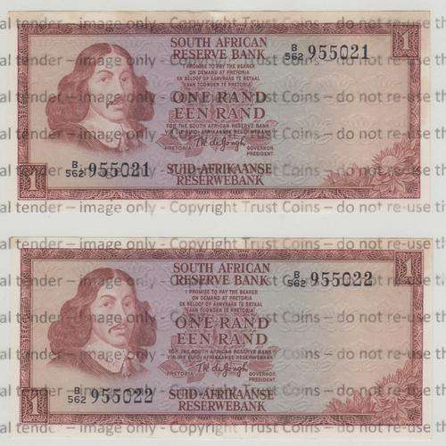 Pair of uncirculated TW de Jongh one rand banknotes - consecutive numbers - as per scan