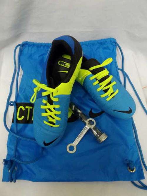 Brand new Nike CTR 360 UK 7 Rugby toks