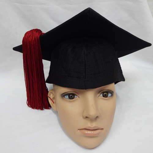 New Graduation cap - Size : 7 7/8  /  64