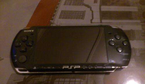 Sony PSP 3004 slim black with extras