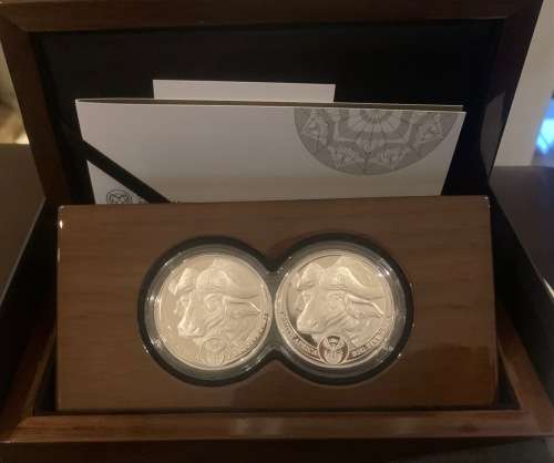 2021 Double capsule Proof Buffalo R5 Silver coin set with beautiful Bufallo box - 2 X 1oz coins