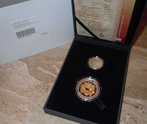 SARB crown Silver 90th anniversary commemorative coin set with unc R5 SARB coin XMAS special!!