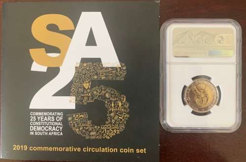 2018 R5 Mandela MS67 NGC Graded Coin +2019 Circulation Coin Set 25 Yrs Democracy R5 And 5 X R2 Coins