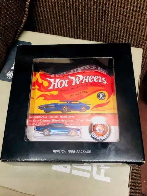 Hot Wheels Sweet 16 California Miniatures Barracuda Limited to 6000 pcs.