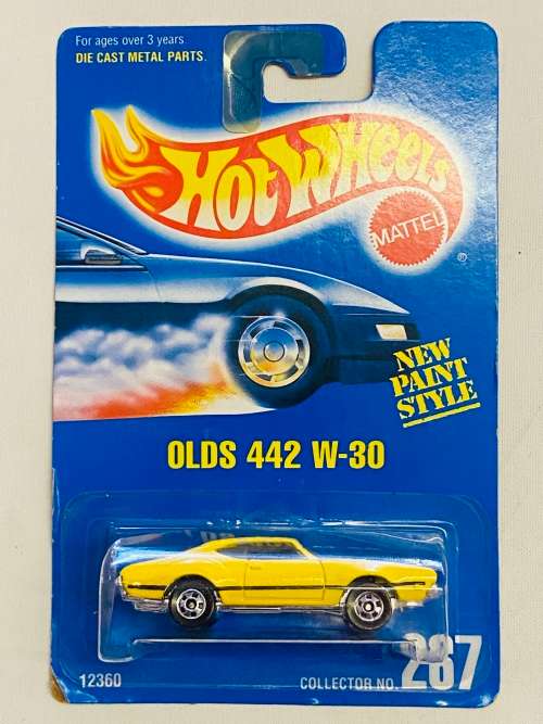 Hot Wheels Olds 442 W-30 Black Wall