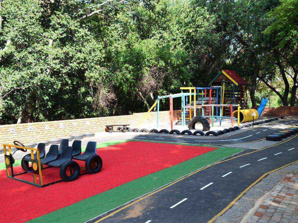 Valentines Week, Mount Amanzi 12-16 February 2024 (4 nights) 5 sleeper