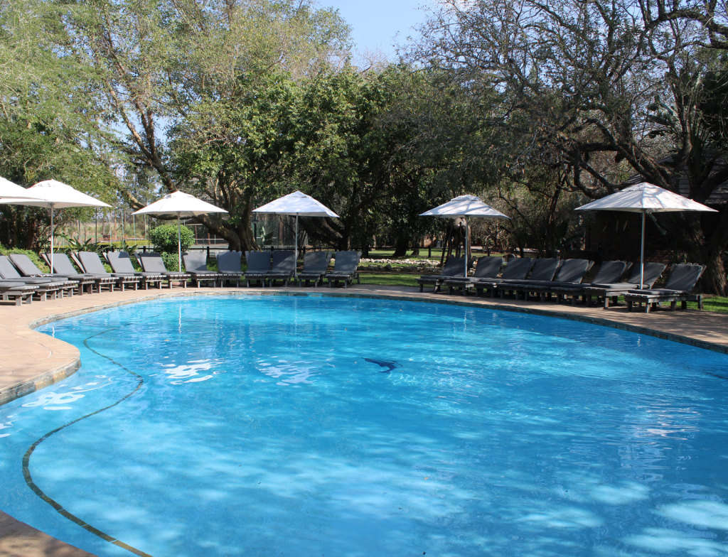 Weekend @ Ngwenya Lodge 9-12 August 8 Sleeper ( 6 adults 2 kids under 12 yr )