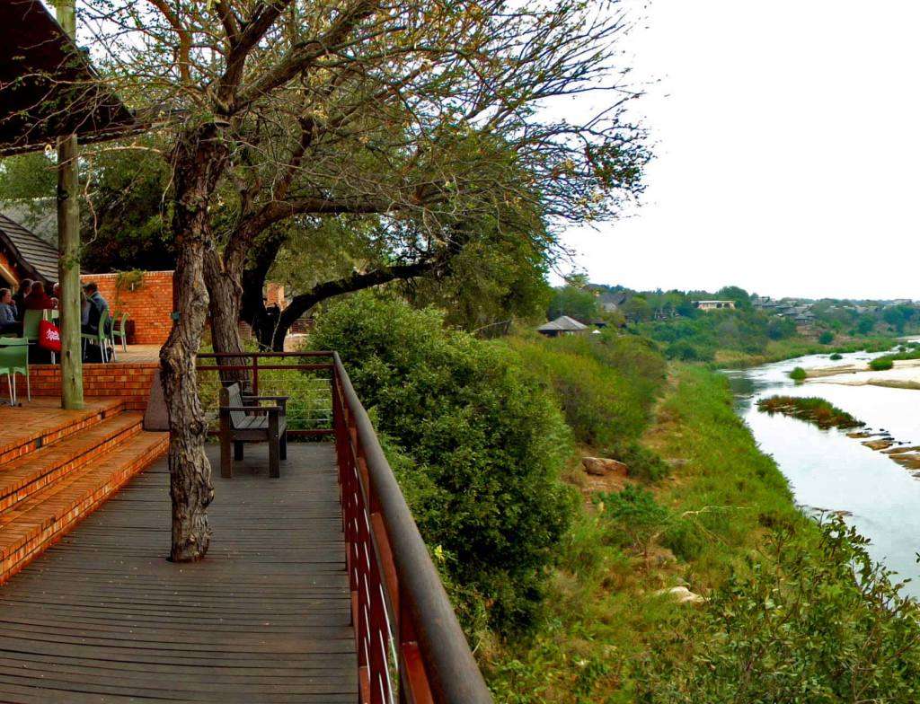Weekend @ Ngwenya Lodge 9-12 August 8 Sleeper ( 6 adults 2 kids under 12 yr )