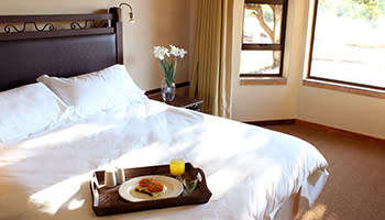 Midweek @ Monateng Safari lodge 14-18 October (4 sleeper ) 2 adults 2 kids under 12 years