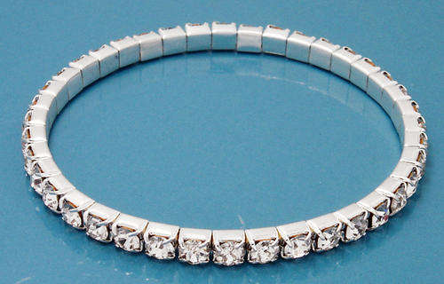 ***AUSTRALIAN CRYSTALS*** 4 mm SILVERTONE STRETCHY BRACELET