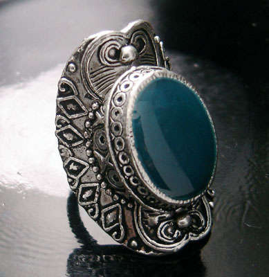 Total Clearance !!!  Antique Design Silvertone Adjustable Ring